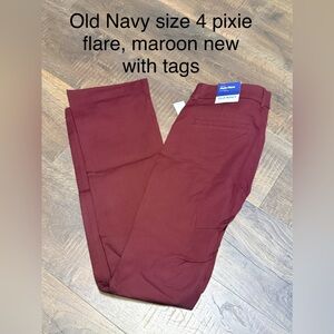 Old Navy womens Maroon pixie flare sz 4